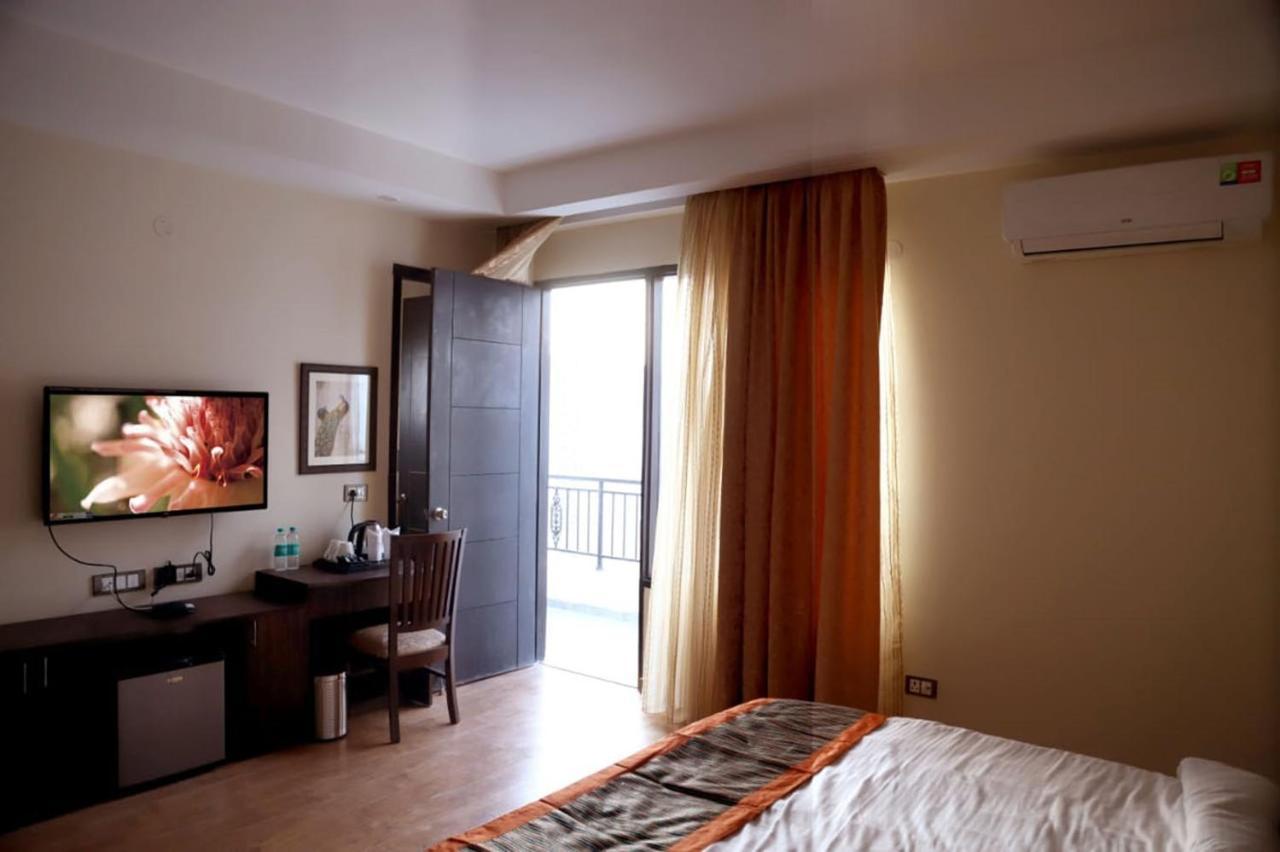 Country Inn Hotels & Resorts Vrindavan Ngoại thất bức ảnh
