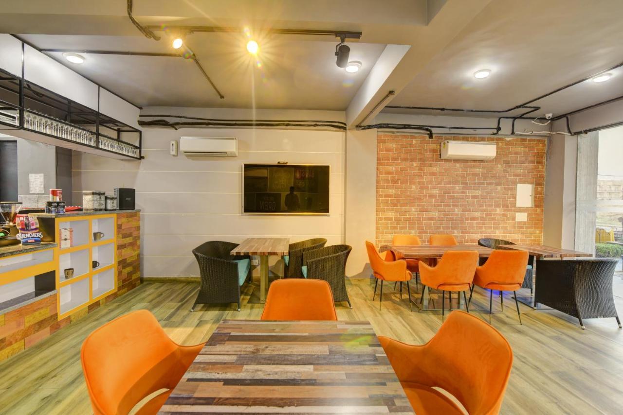 Country Inn Hotels & Resorts Vrindavan Ngoại thất bức ảnh